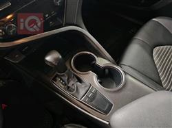 تۆیۆتا کامری